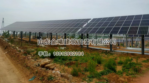 農(nóng)光互補光伏安裝施工現(xiàn)場